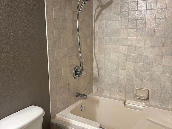 4th image of 1296 Lake Cir