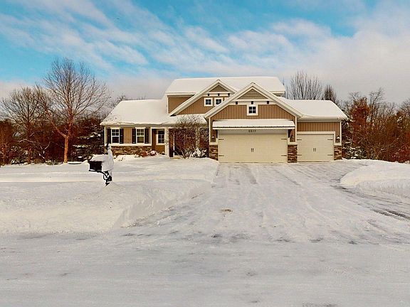 3rd image of 5517 Stanton Woods Dr