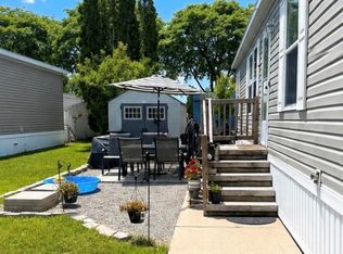 26263 Louisiana Ave, Novi, MI 48374