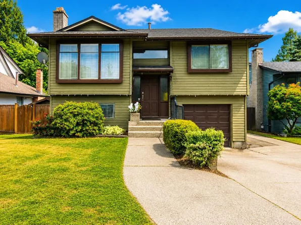 1252 Victoria Dr, Pt Coquitlam, BC V3B 2T9