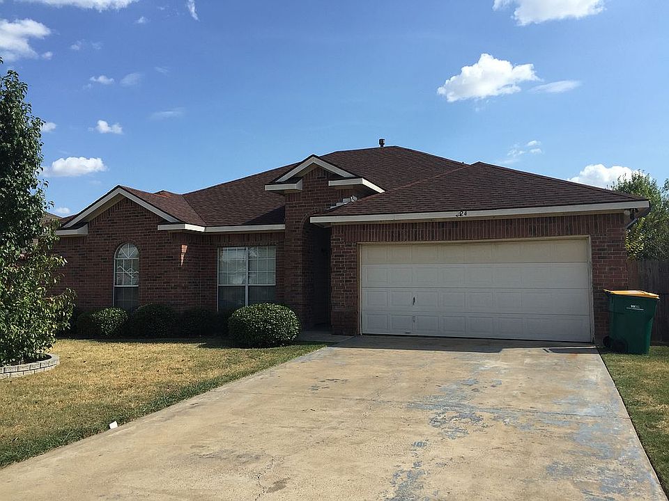 1st image of 224 Poinsetta Ln