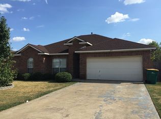 224 Poinsetta Ln, Cedar Hill, TX 75104