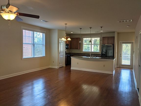 5th image of 119 Steinbeck Way #A
