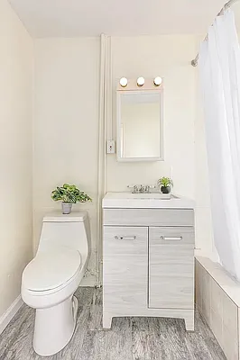 Rented by Compass | media 26