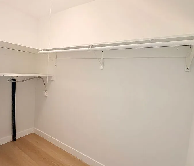 1005 N Berendo St #1 — Photo 15