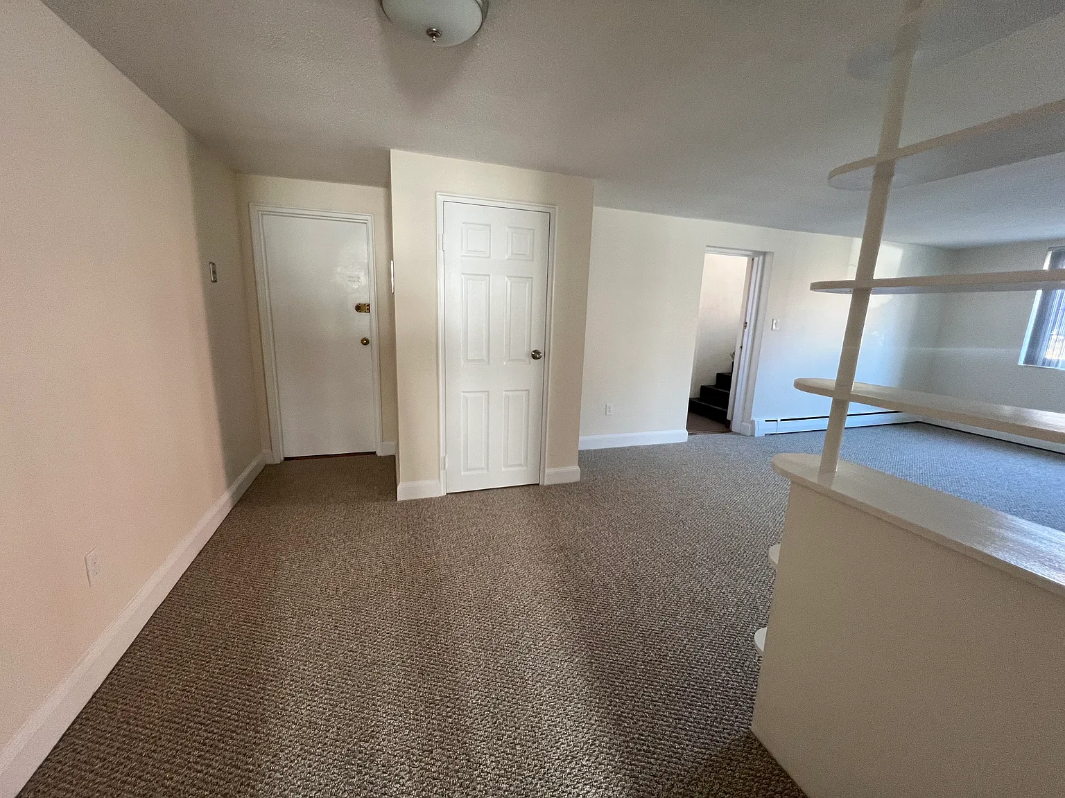 1 bed, 650 sqft, $2,200 — Photo 2