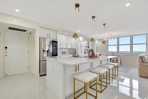 5440 N Ocean Dr #1002 Photo 1