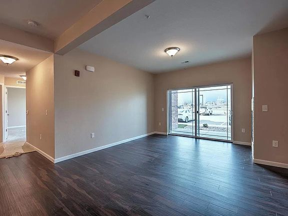 4th image of 804 Summer Hawk Dr Unit 7105