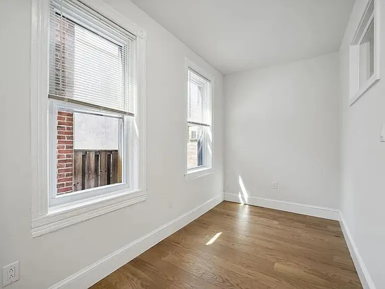 718-20 S 3rd St #2R — Photo 10