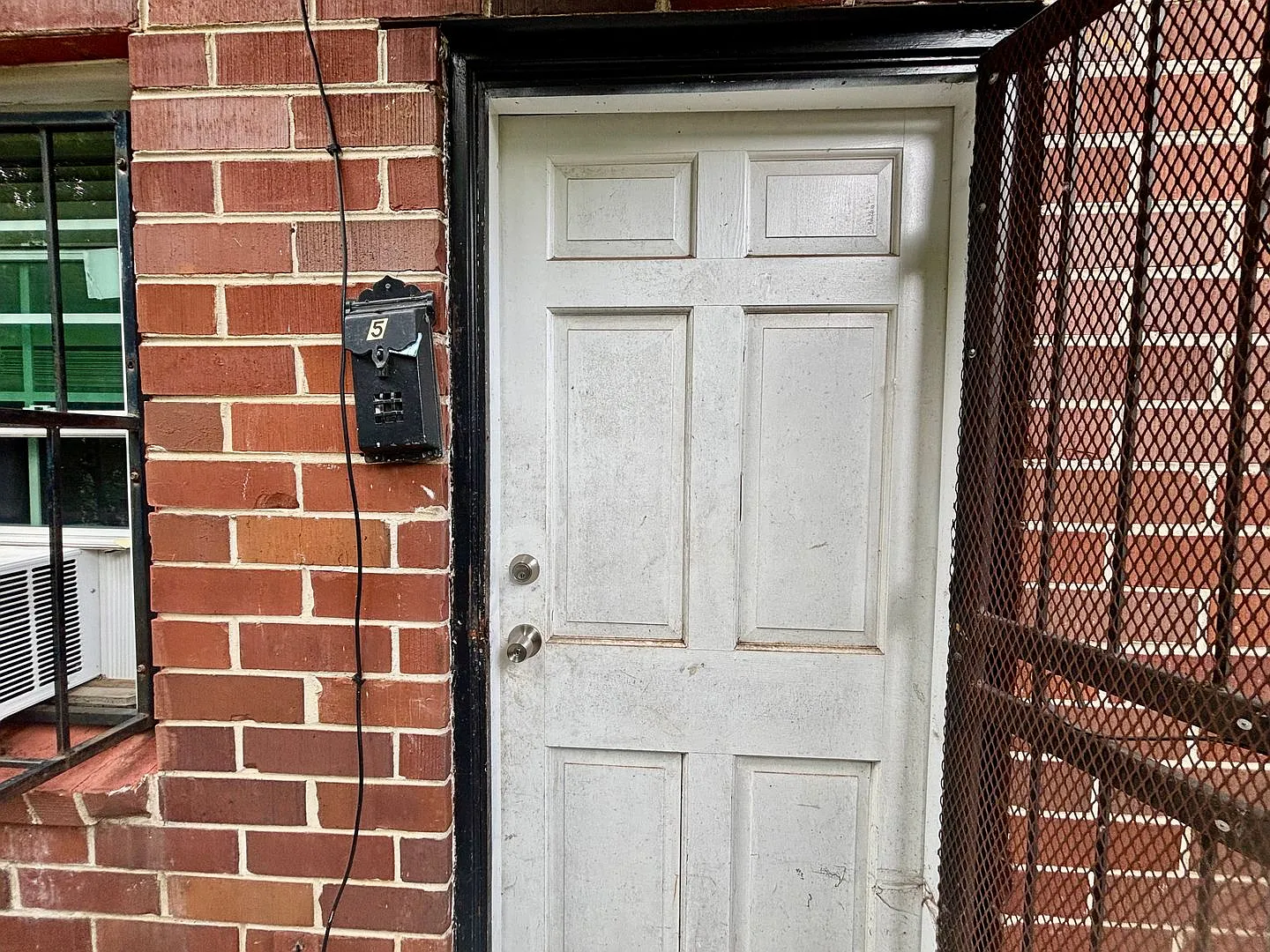 1048 Washington Street — Photo 3