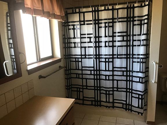 Main bathroom