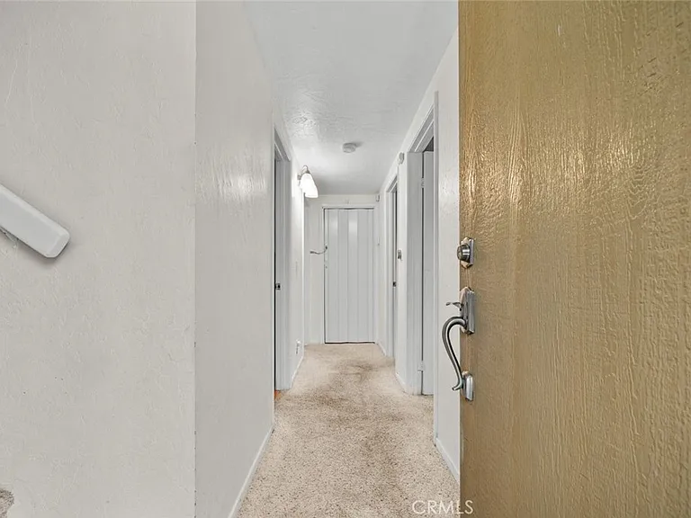 2304 Woodland Dr — Photo 7