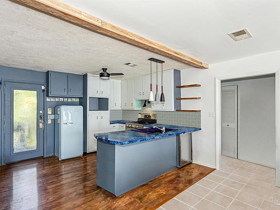 3rd image of 5469 Soundside Dr