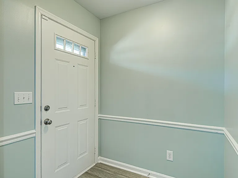 4711 Eagle Rock Rd — Photo 3
