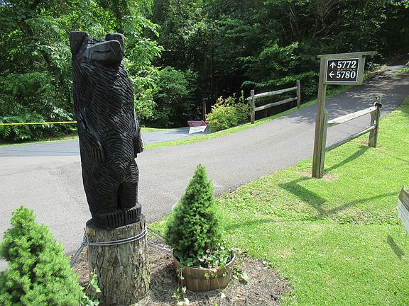 3rd image of 5772 Highway 421