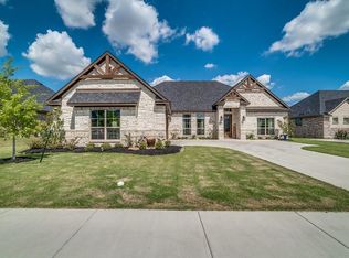 105 Piper Pkwy, Waxahachie, TX 75165
