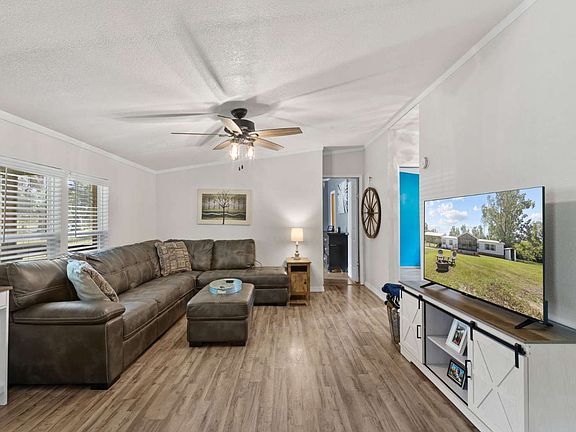 2nd image of 21595 160th St
