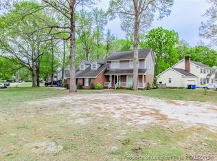 210 Lofton Dr, Fayetteville, NC 28311