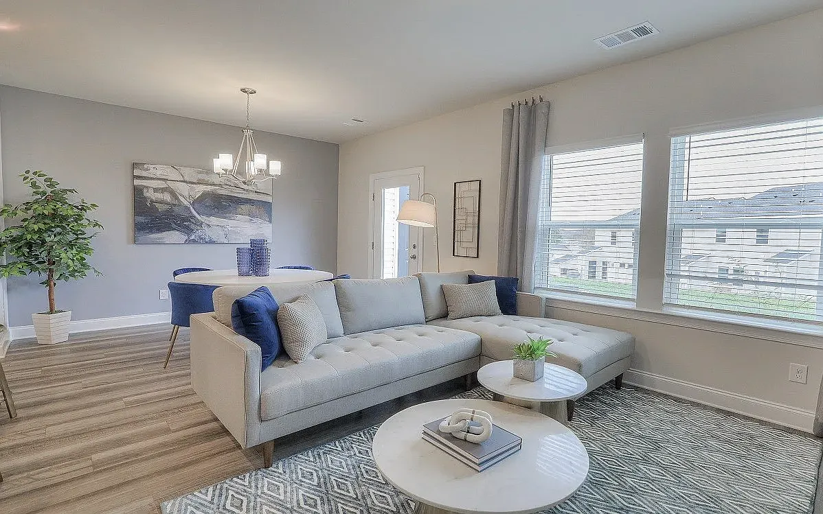 3 bed, 1400 sqft, $2,350 — Photo 1
