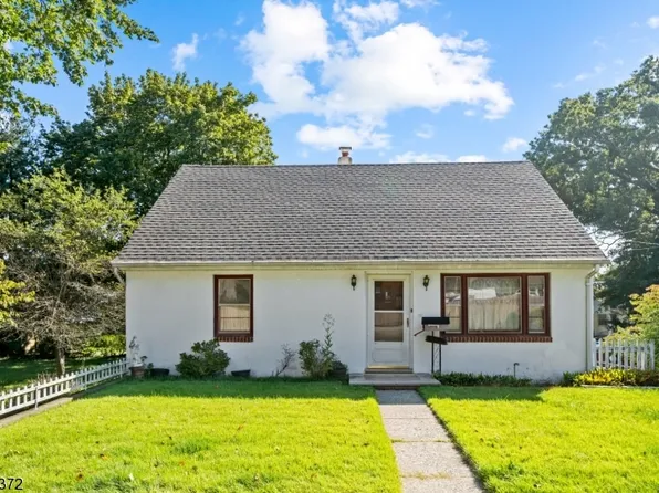 12 Reeve Ave, Bloomingdale Boro, NJ 07403