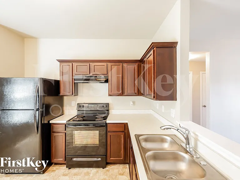 224 Cambridge Park Dr — Photo 6