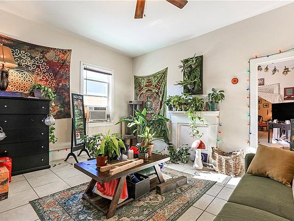 2nd image of 2601 Danneel St #A