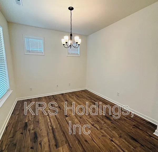 2220 Patrick Dr — Photo 13