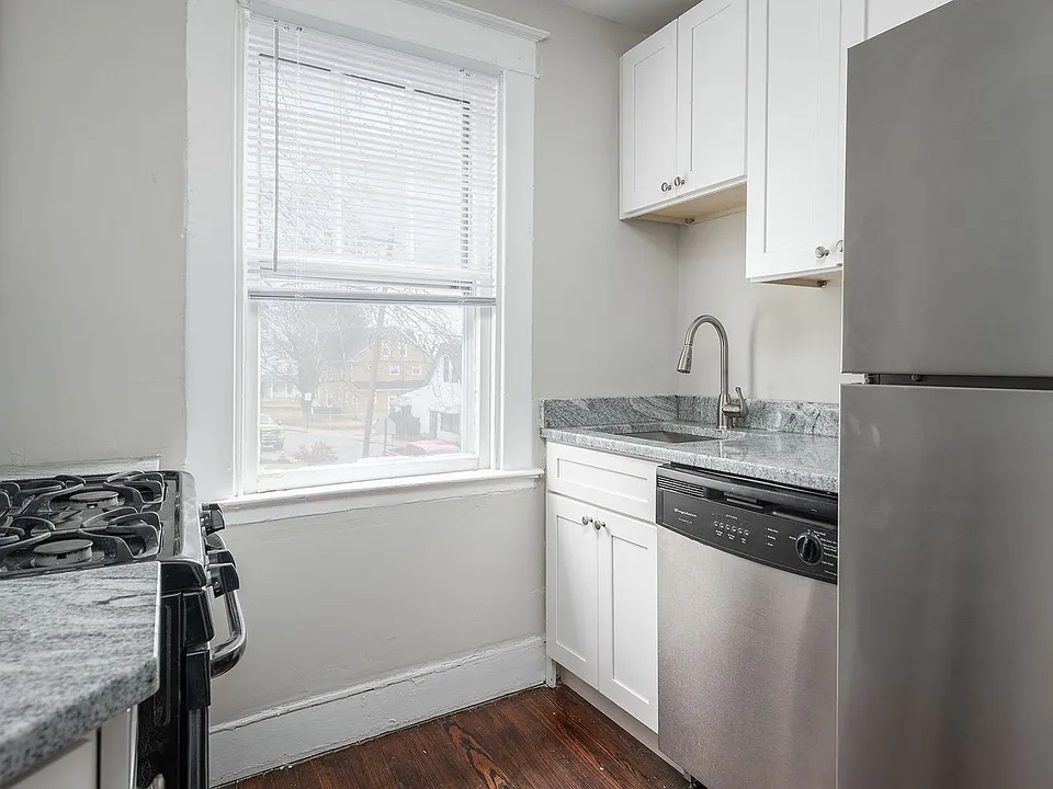 3220 Bayonne Ave