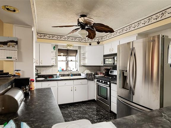 5th image of 9466 Treasure Ln NE