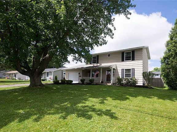 3rd image of 4907 Driftwood Dr
