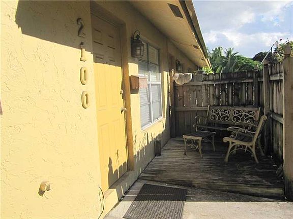 2nd image of 2100 SW 18th Ave