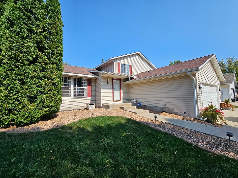 1st image of 908 Meadow Pl