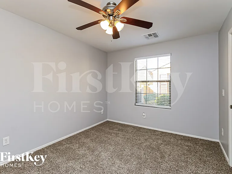2764 E Megan St — Photo 11