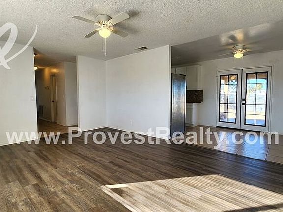 5th image of 16010 Jasmine St