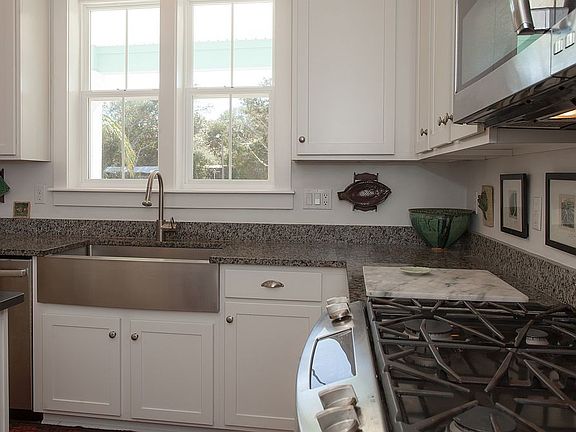 5th image of 109 Casa Bay Pl