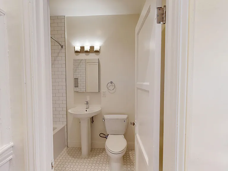 845 California Street — Photo 8