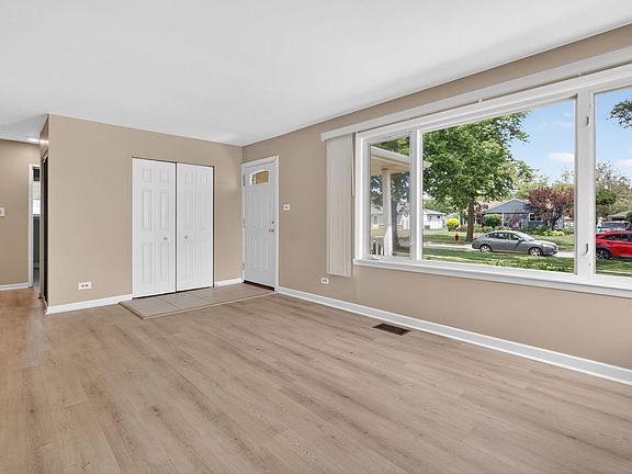 4th image of 3609 Kingfisher Ln