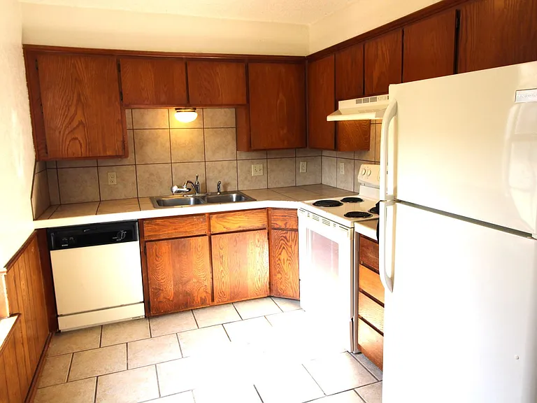 336 Chalmette Dr — Photo 11