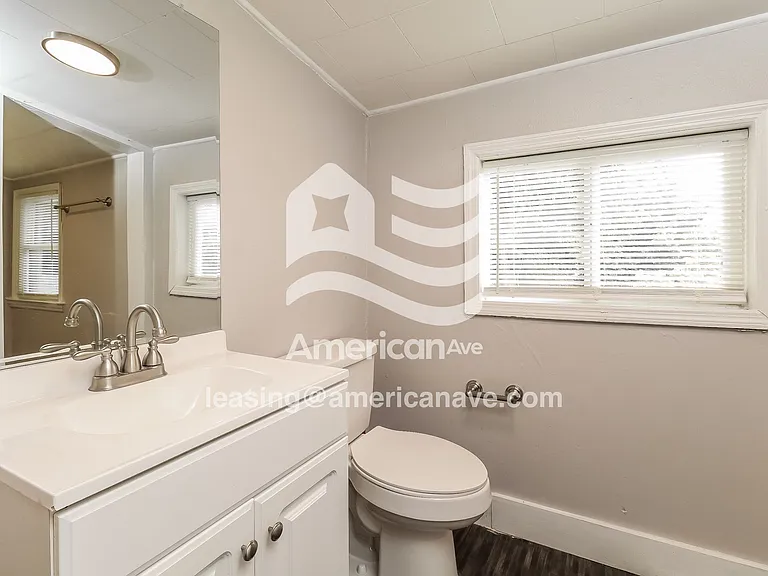 1631546_010_main_bathroom_13754807.jpg