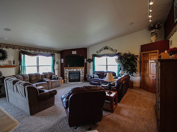 2nd image of 8172 S Lakeview Dr