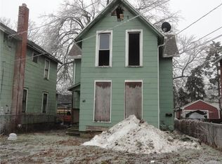 48 Prentice St, Lockport, NY 14094