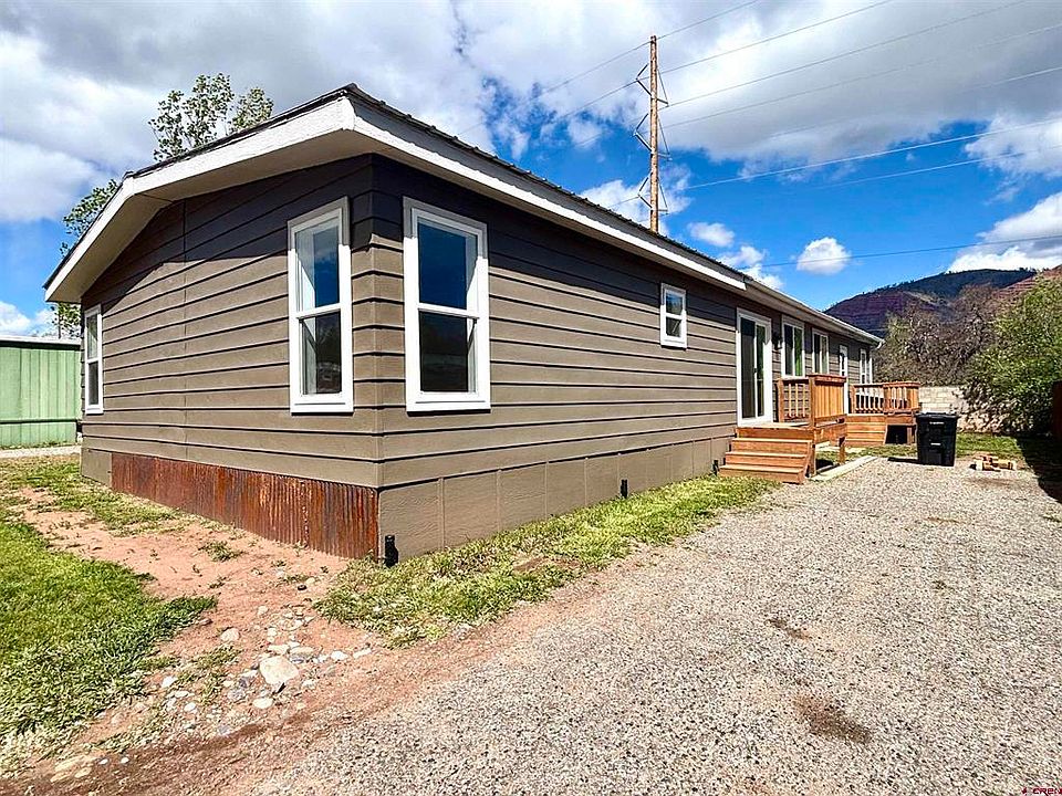 1st image of 19 Huckleberry Lane