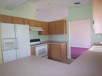 5th image of 3413 SW 1st Pl