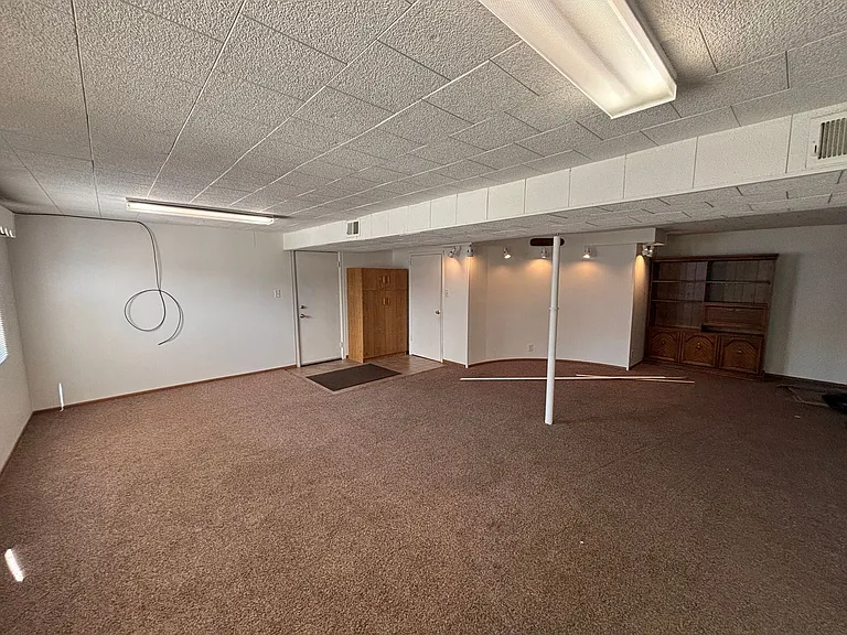 2543 Edgemont Ave — Photo 12