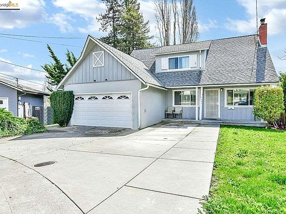 3rd image of 3146 Deseret Dr