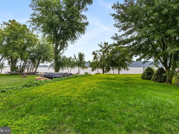 220 River Front, Columbia, PA 17512