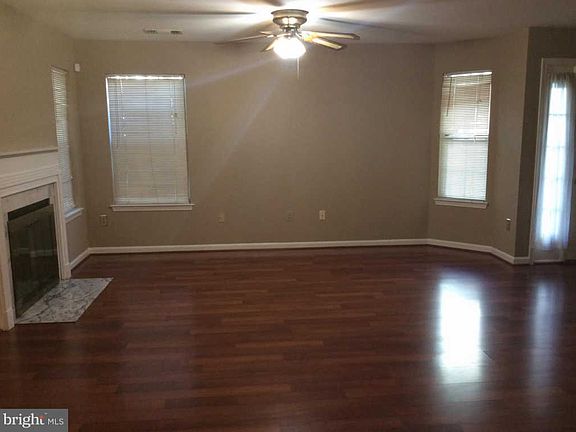 4th image of 4850 King John Way #271