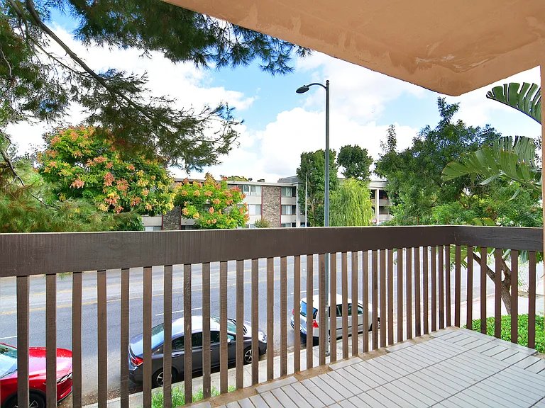22100 Burbank Blvd #259G — Photo 8