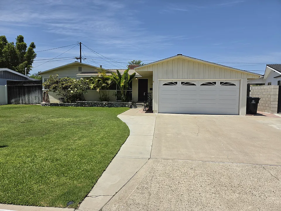 11691 Blue Jay Ln