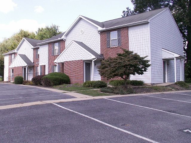 2nd image of 128 Hilldale Dr APT S